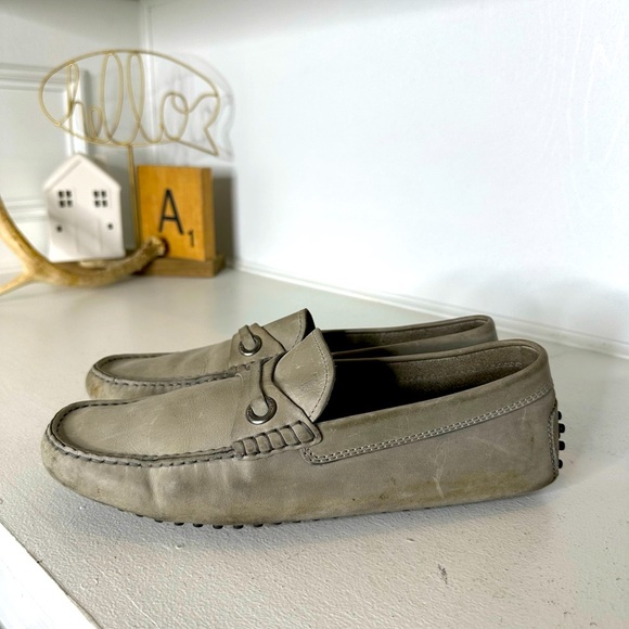 Tod’s Taupe Classic Leather Quiet Luxury Preppy Gommino Loafers –Size 8 (US 9.5) - Picture 1 of 10
